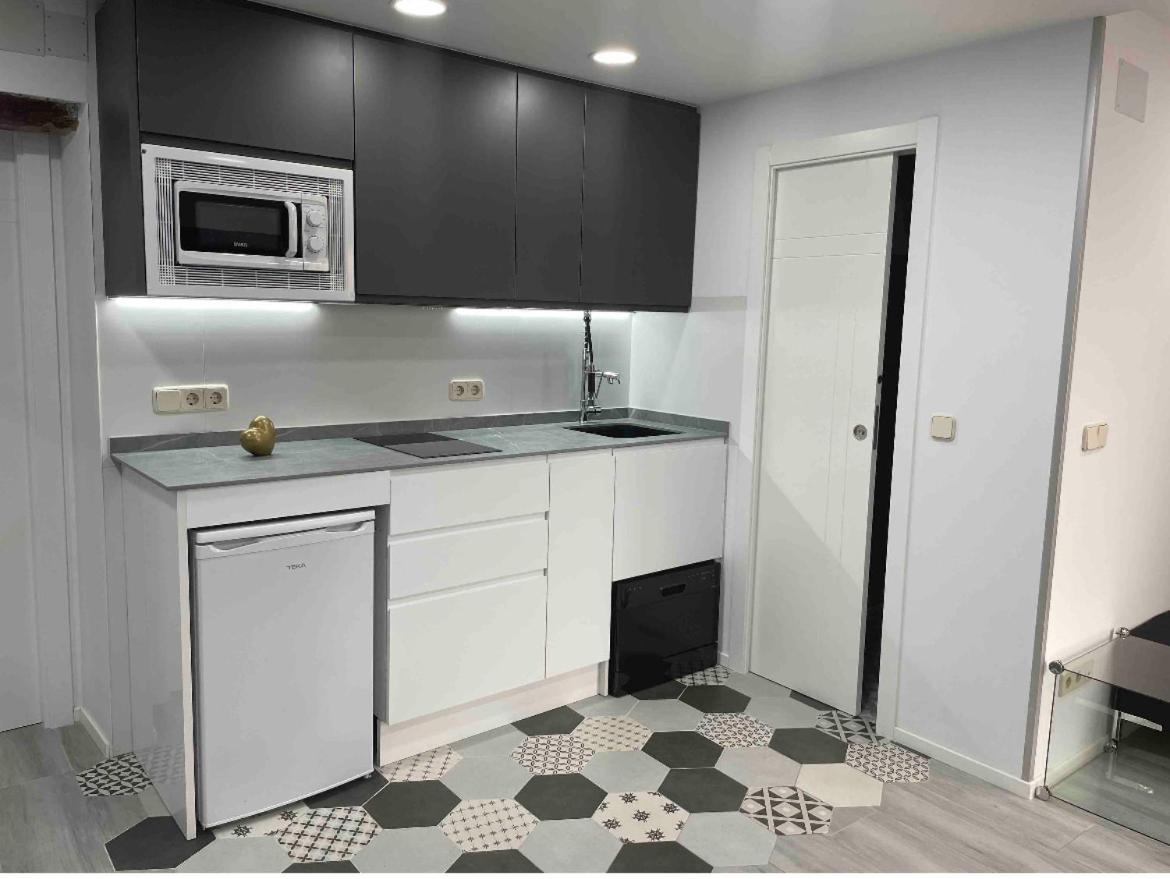 Madrid Villa Suites Bianco Extérieur photo