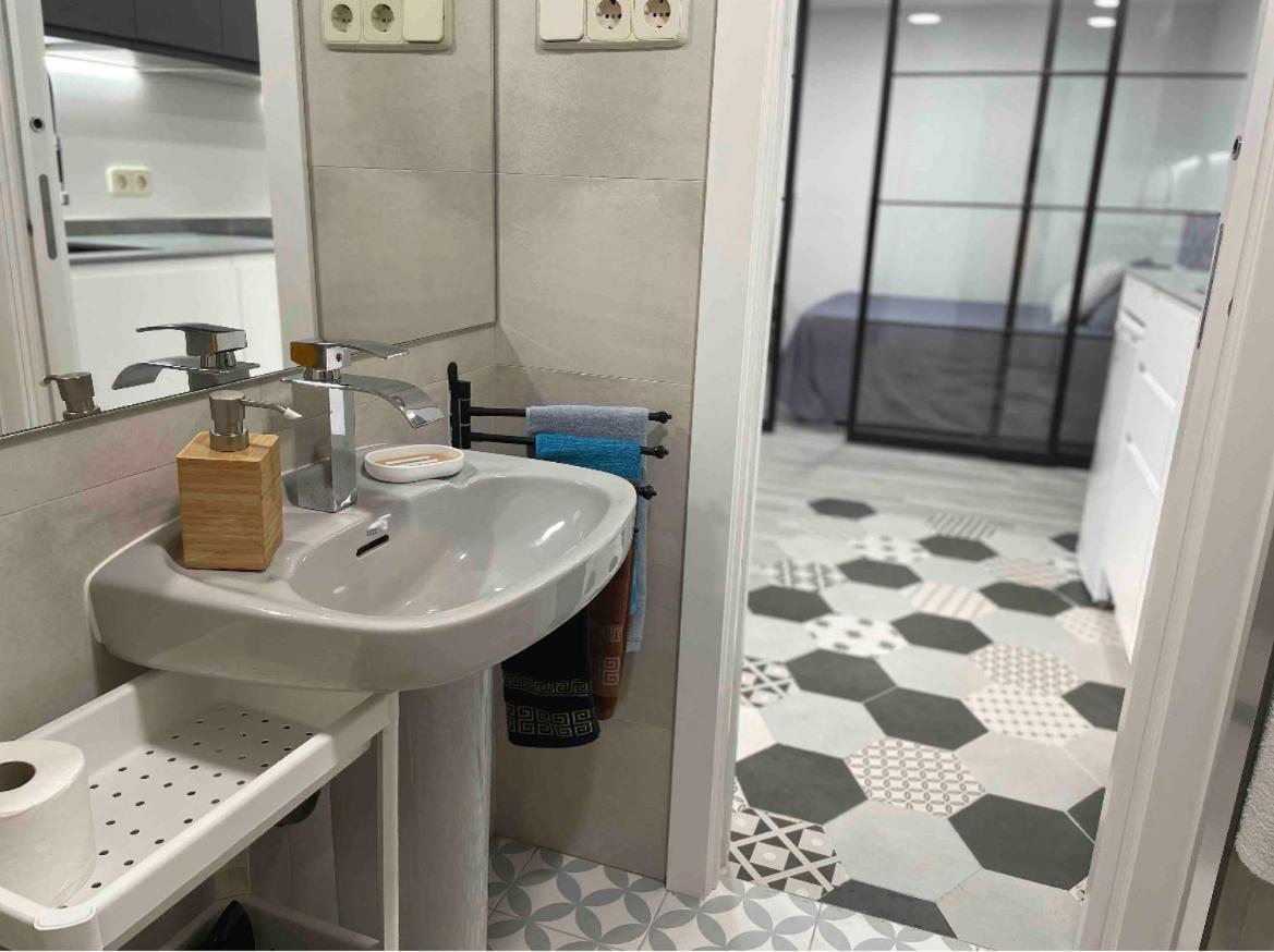 Madrid Villa Suites Bianco Extérieur photo