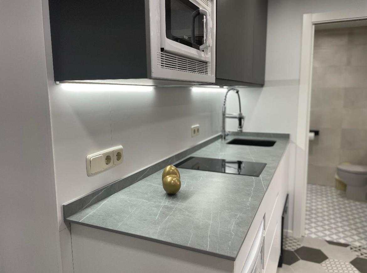 Madrid Villa Suites Bianco Extérieur photo