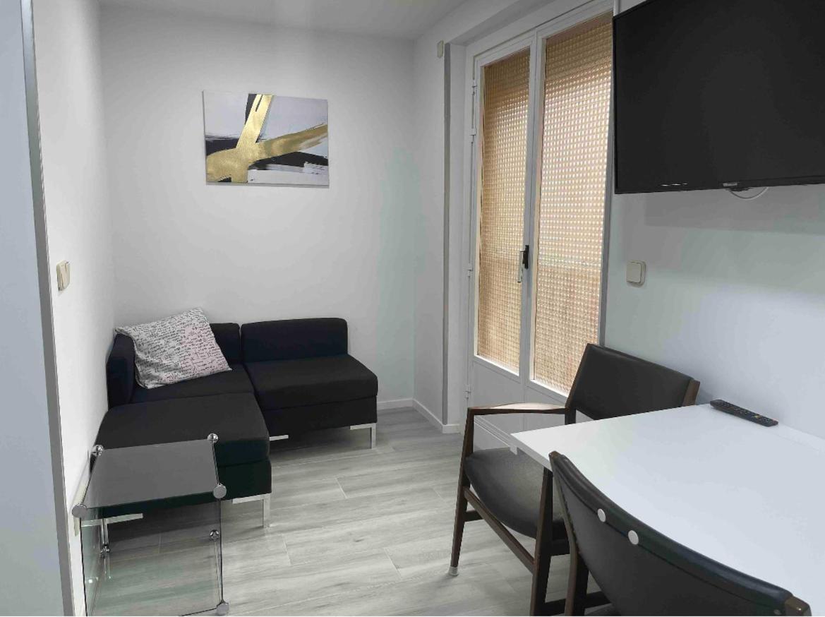 Madrid Villa Suites Bianco Extérieur photo